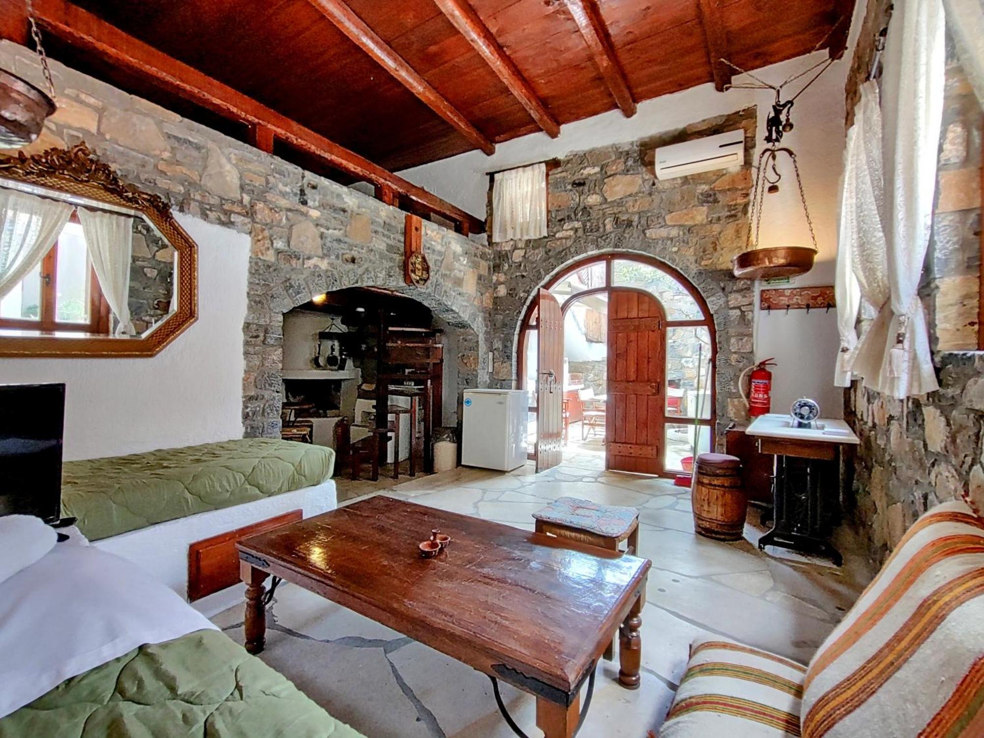 Elounda Traditional Homes Of Crete Eksteriør bilde